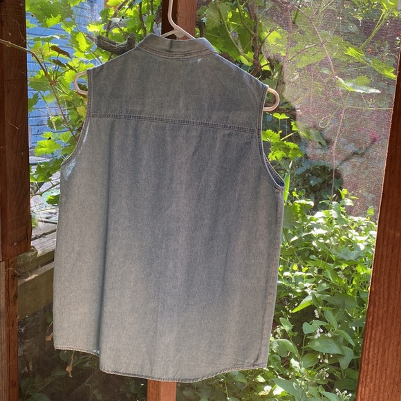 Red Ridge Mountain Outfitters Vintage jean vest with embroidery & metal buttons. - Picture 3 of 6